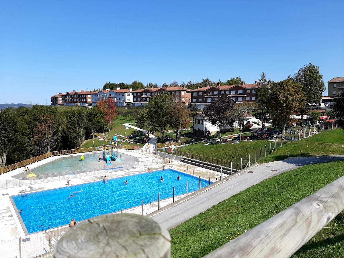 Aiako Igerilekuak Photos 2